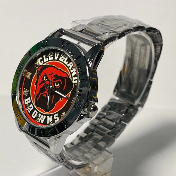 Cleveland Brown NFL Team Logo Men's Stainless-Steel Silver Watch NEW - Picture 2 of 5